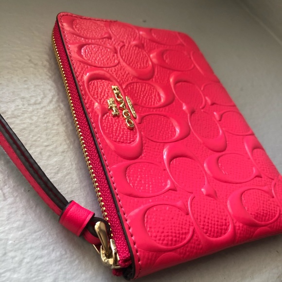 *Sold* Coach Wristlet Wallet - Picture 3 of 10